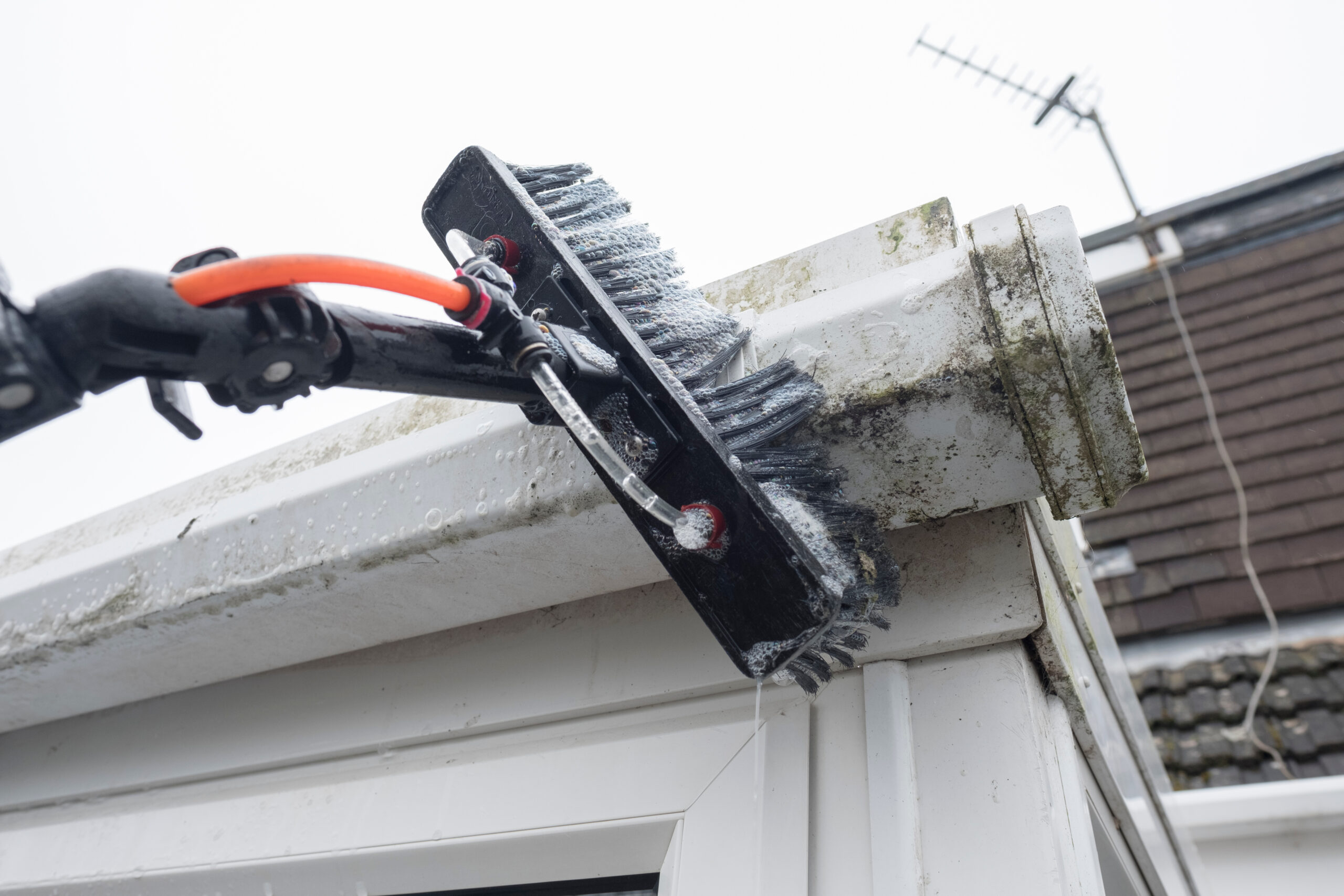 Gutter Cleaning-Black Diamond-WA